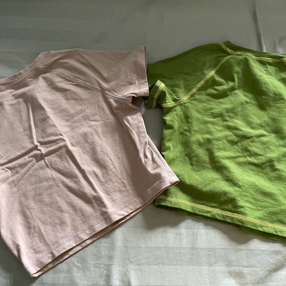 Bundle Cropped Graphic Tee - Picture 4 of 7